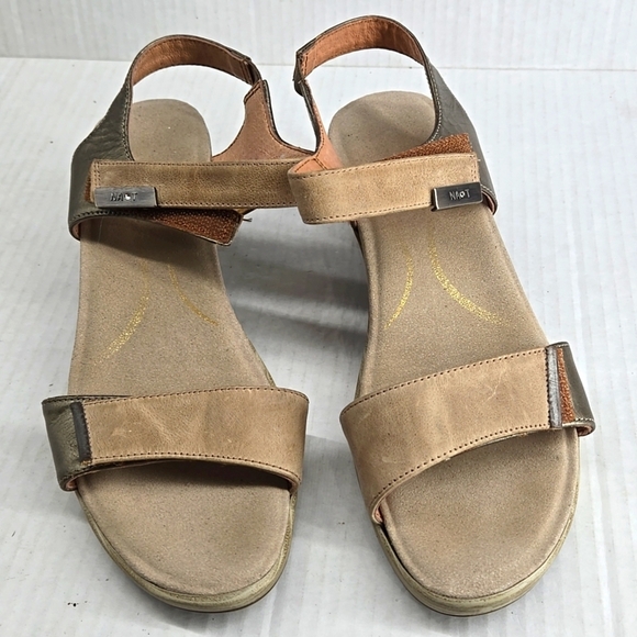 NAOT Women's Tan Leather Sandals Intact Khaki Beige/Pewter EU 39 US 8-8.5 - Picture 4 of 11